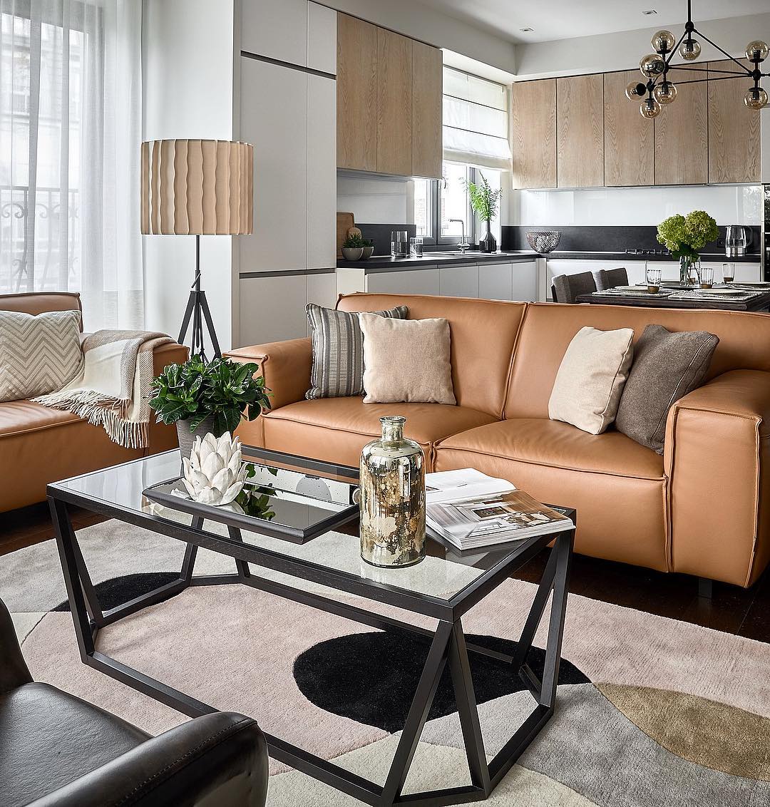 Make Interiors | В такую погоду не хочется выходить из дома!🏠Особенно когда есть парочка удобных диванов и теплый плед, как в этом проекте!😍 А вы как «спасаетесь» от зимней серости?🤗 Проект #makeinteriors Фото: @interior_photographer
