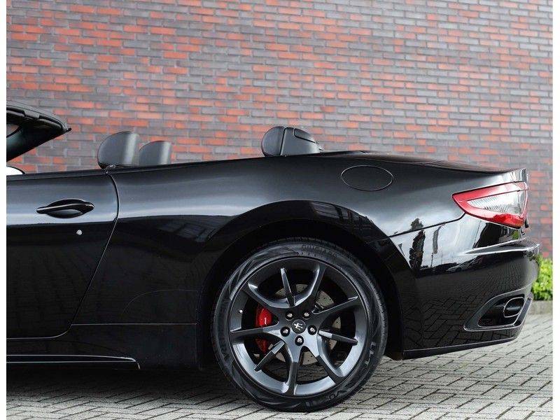 Maserati GranCabrio 4.7 Sport *Bose*Rood stiksel* afbeelding 10