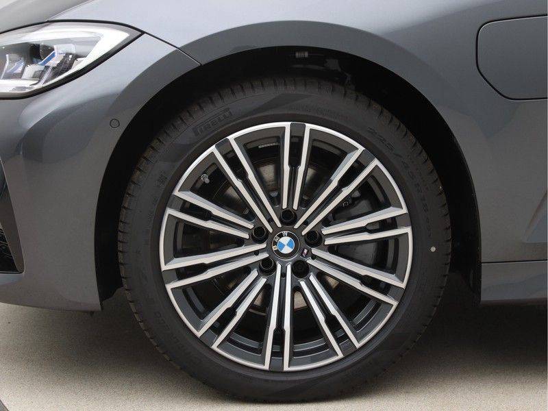 BMW 3 Serie 320e High Exe M-Sport Aut. Hybrid afbeelding 17