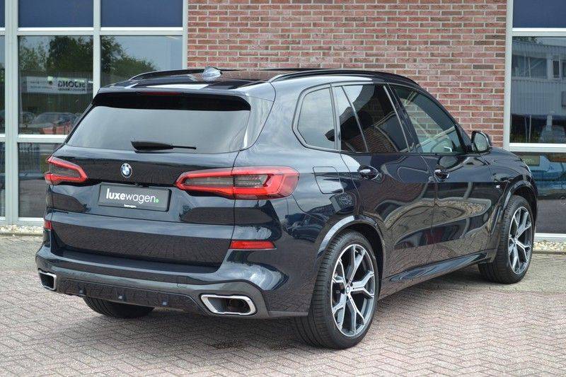 BMW X5 xDrive30d 265pk M-Sport Pano Luchtv Trekh DA+ PA+ Standk afbeelding 23