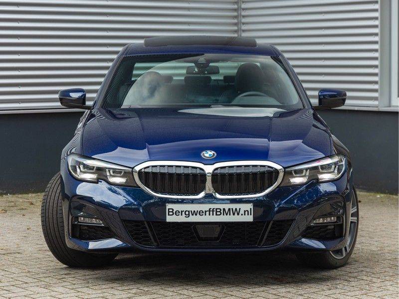 BMW 3 Serie 330e M-Sport - Individual - Dak - ACC - Harman Kardon - Trekhaak afbeelding 5