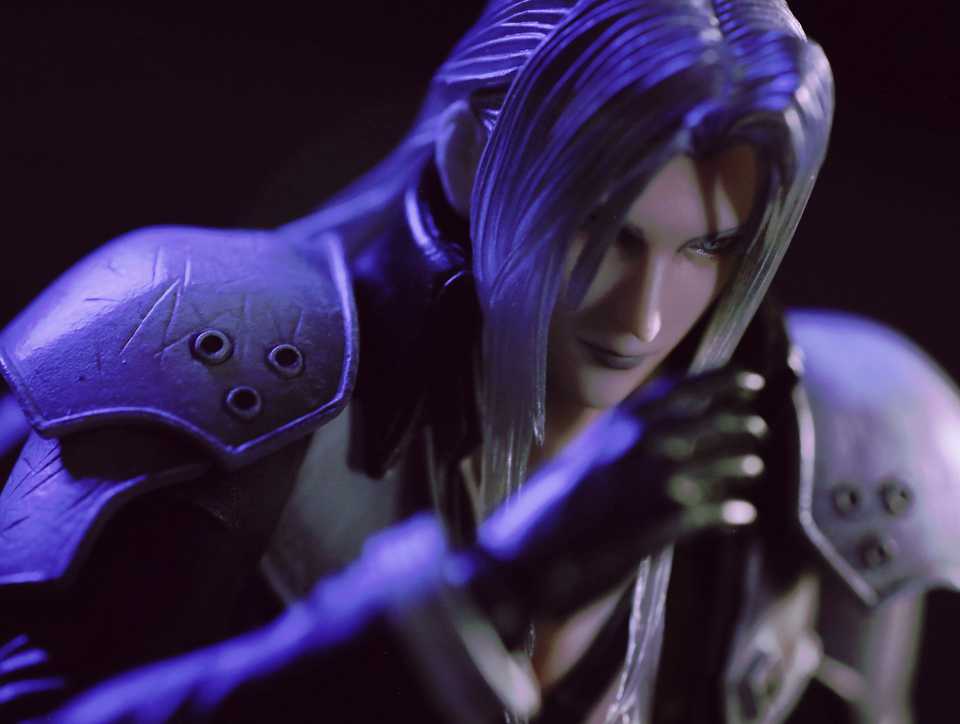 Play Arts Final Fantasy VII