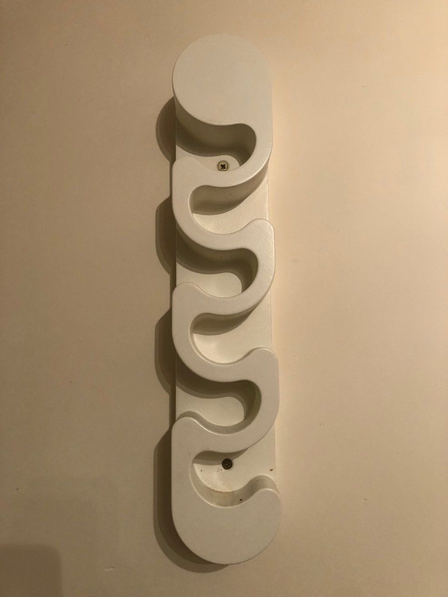 oh my god twitter doesn’t include alt text from images in their API