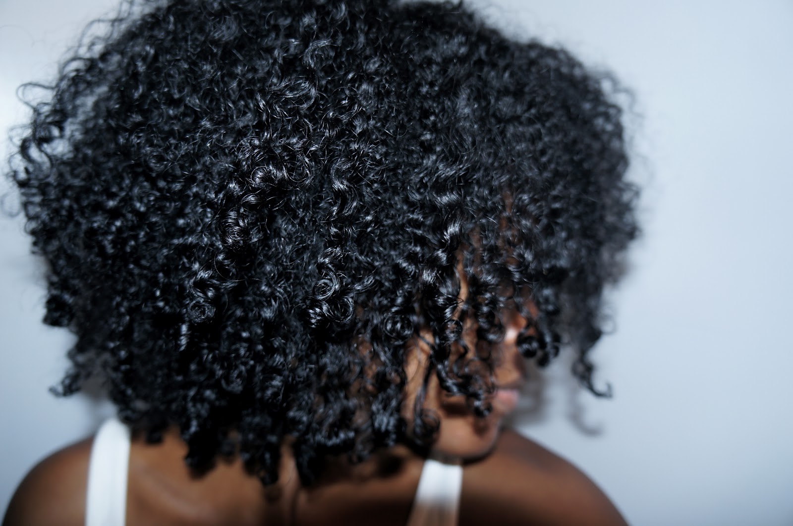 Coconut Oil for Curly Hair Shine Enhancer