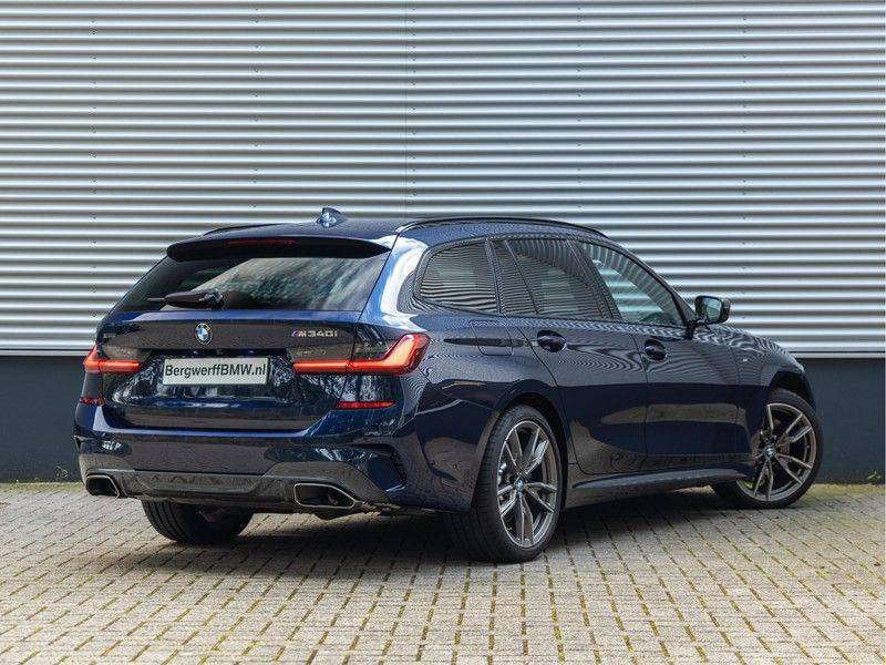 BMW 3 Serie Touring M340i xDrive Individual - Head-up - ACC - Harman Kardon - Panorama afbeelding 2