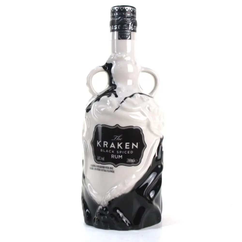 Image of the front of the bottle of the rum Black Spiced Rum Limited Edition Decanter