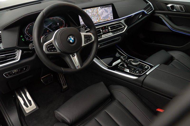 BMW X5 M40i xDrive 340pk Panoramadak VirtualCockpit ShadowLine Sportleder+Memory Head-Up HarmanKardon Luchtvering Laserlicht AmbientLight Keyless Sportuitlaat 22” 360Camera ParkAssist Pdc afbeelding 19