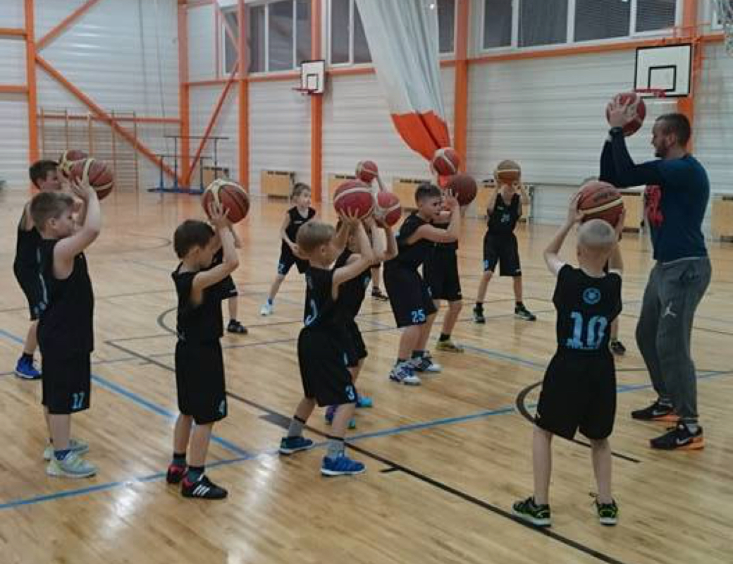 Basketball practice for children in Tallinn