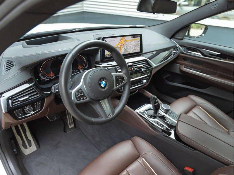 BMW 6 Serie Gran Turismo 630i High Executive - M-Sport - Luchtvering - Facelift - Panorama afbeelding 12