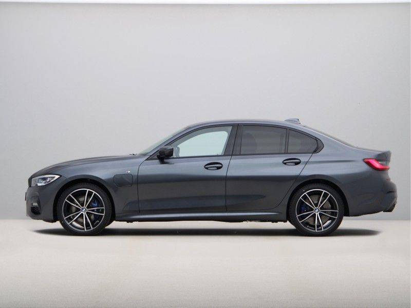 BMW 3 Serie 320e High Exe M-Sport Hybrid afbeelding 12