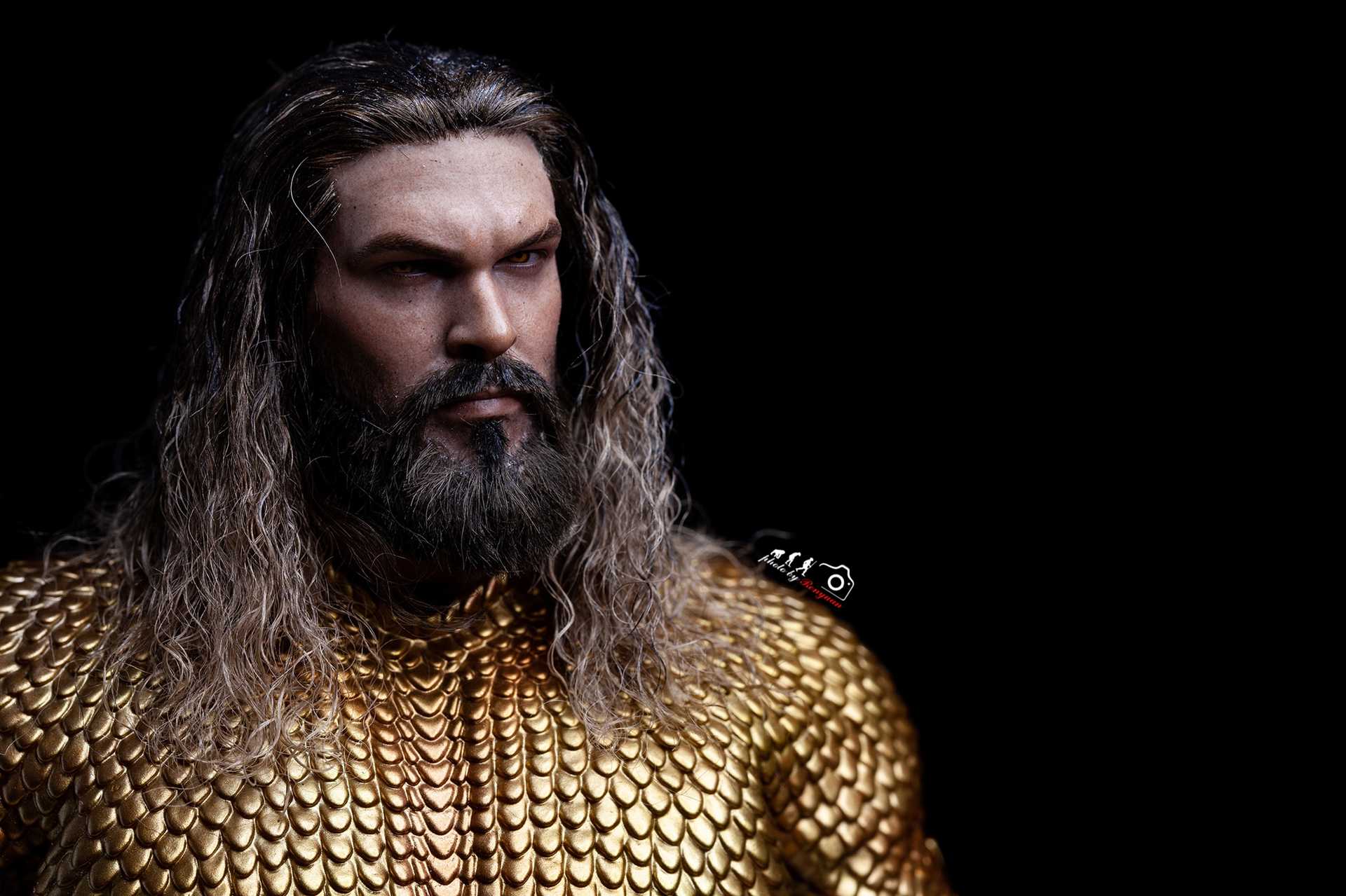 Hot Toys Aquaman 1/6 Scale Figure