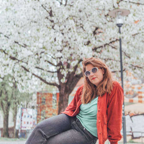 Vi har fremdels endel semska bomberjakker i butikken. Kom innom fra 13.00 - 17.00!
#vintagewear #vintagestyle #shades #grünerløkka #visitløkka #vintagefashion #highwaist #vintage