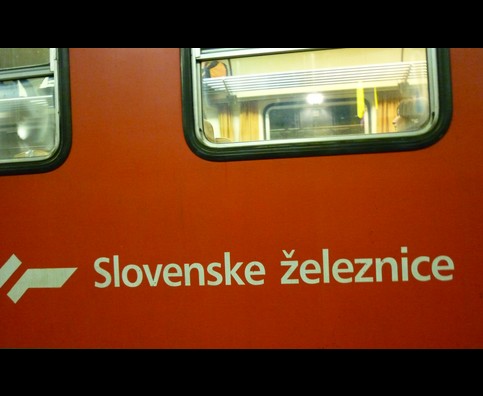 Slovenia Trains 16