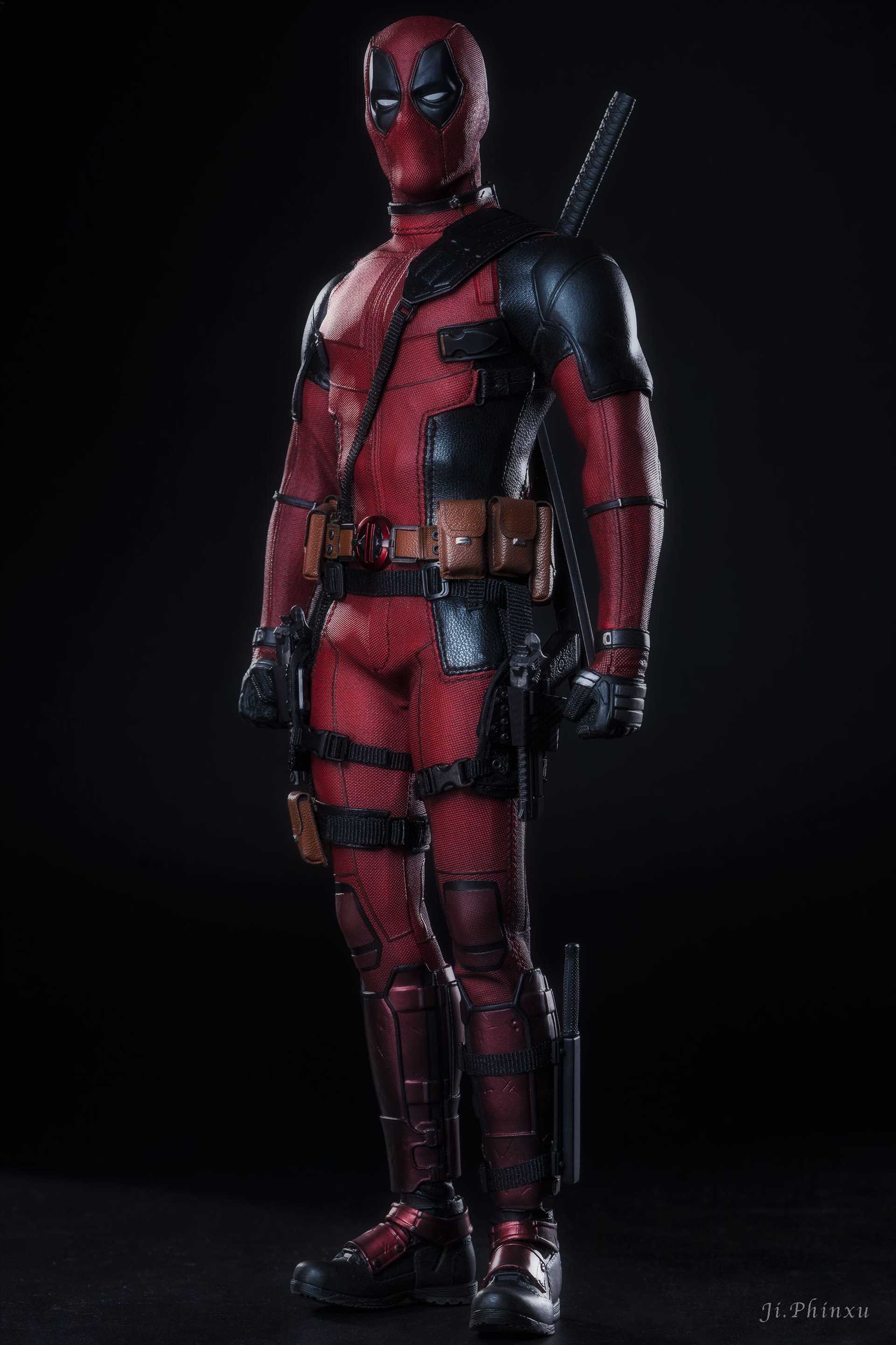 Deadpool 2 Deadpool 1/6th Scale Collectible Figure