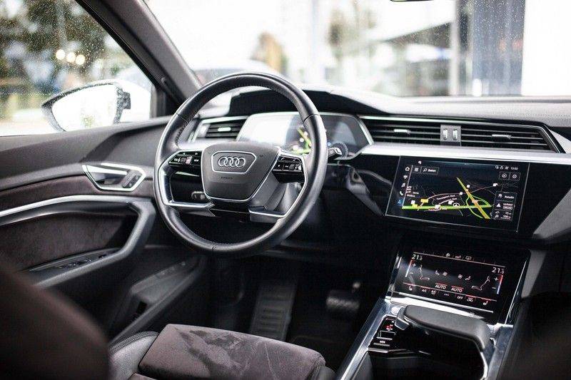 Audi e-tron 55 Quattro *4% Bijtelling / Assistentpakket Stad & Tour / 360 Camera / ACC / 22" / Keyless* afbeelding 4