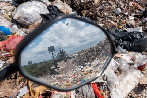 Fumes - Art, Photography, Ideas - 180903 PHOTO ANDREA CAPELLO PARADISE GARBAGE 315