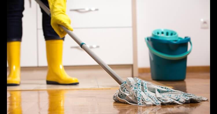 How to clean Hardwood Floors