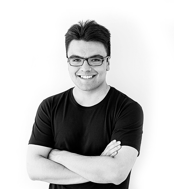 Andrés Flores, consultant, developer & designer