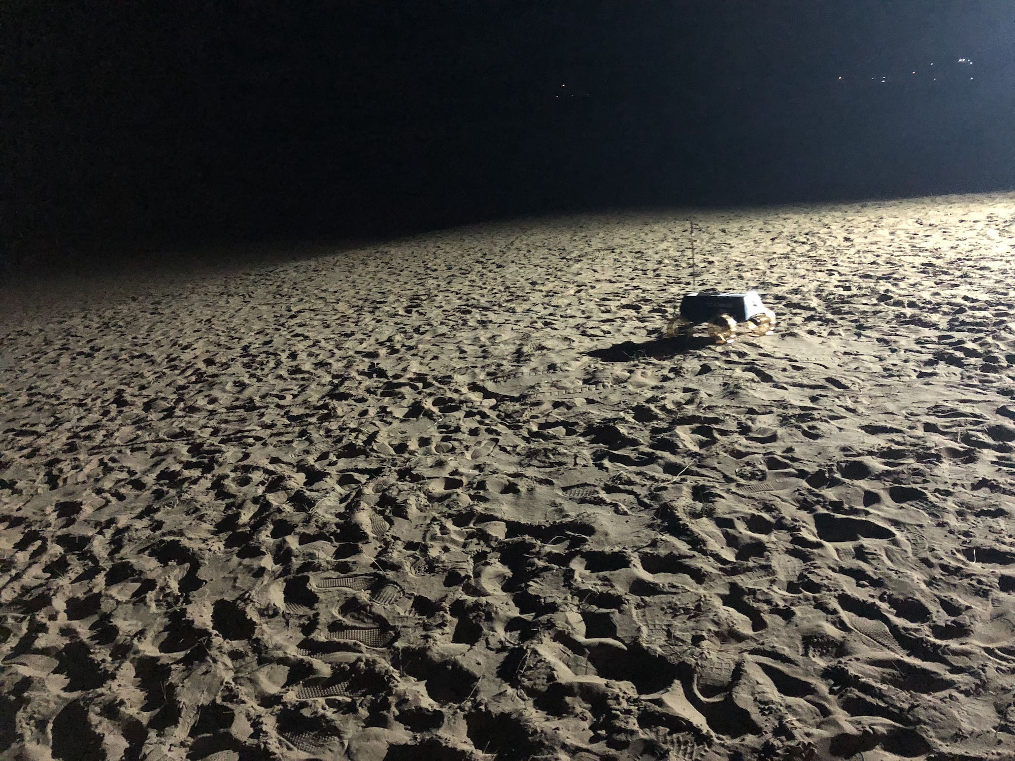 Rover on a field test in Tottori sand dunes