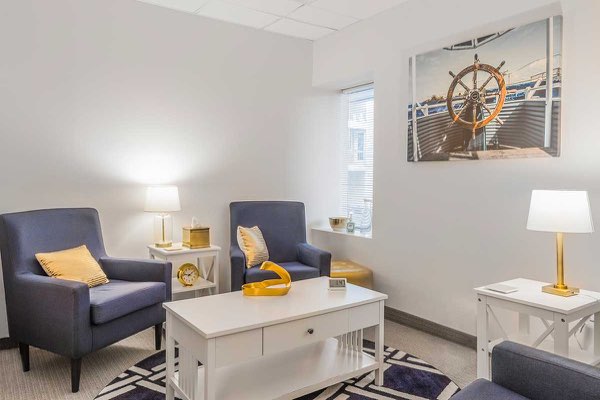 A photo of a psychologist therapy office