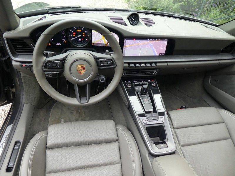 Porsche 992 Cabrio 3.0 Carrera 4S afbeelding 11