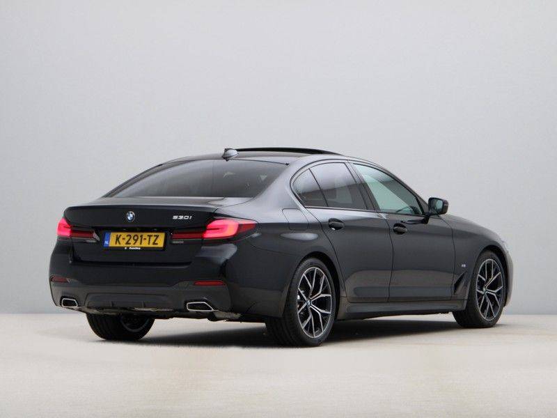 BMW 5 Serie 530i High Executive M-sport afbeelding 9