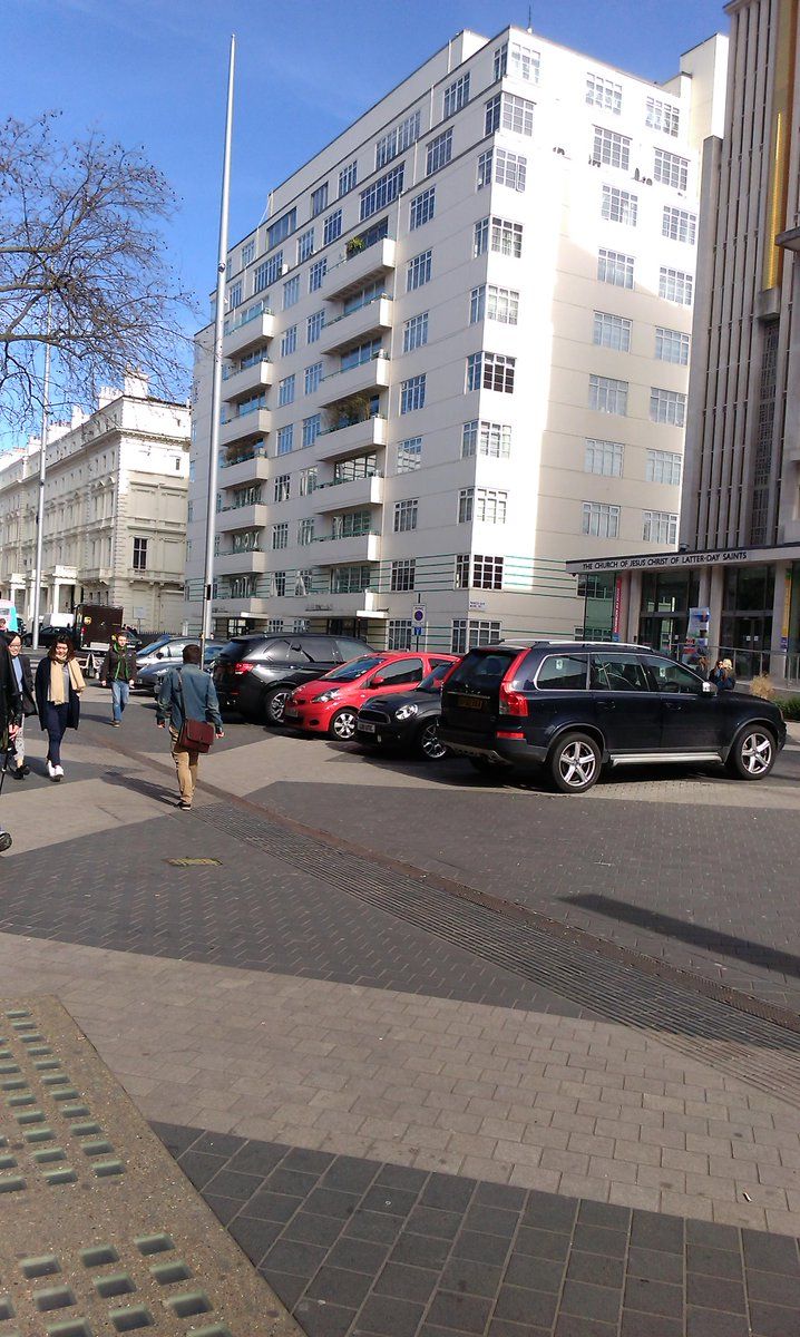 oh my god twitter doesn’t include alt text from images in their API