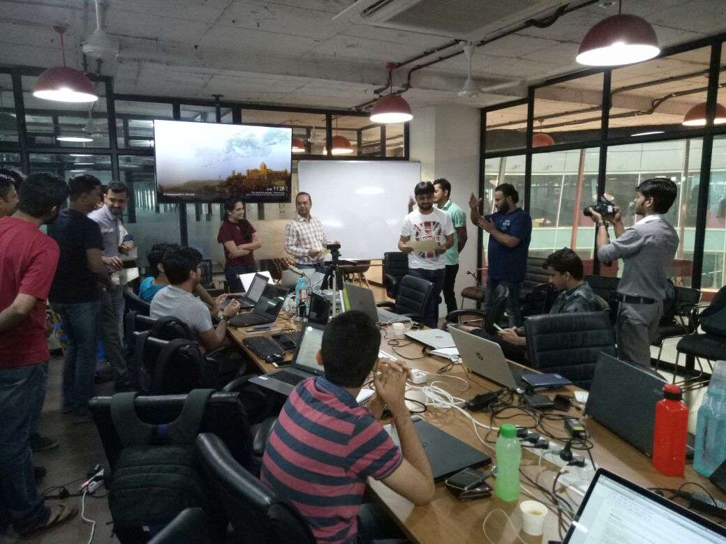 The story of my first hackathon | 1 hackathon : 48 hours : Immeasurable learnings