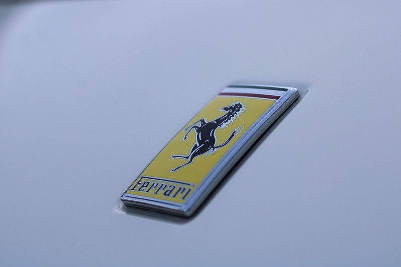 Ferrari GTC4 Lusso 6.3 V12 2 years Ferrari warranty, HELE, Apple Carplay, Passenger Display, JBL, Pano, 20" afbeelding 9
