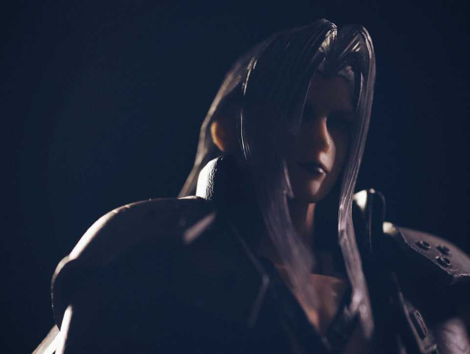 Play Arts Final Fantasy VII