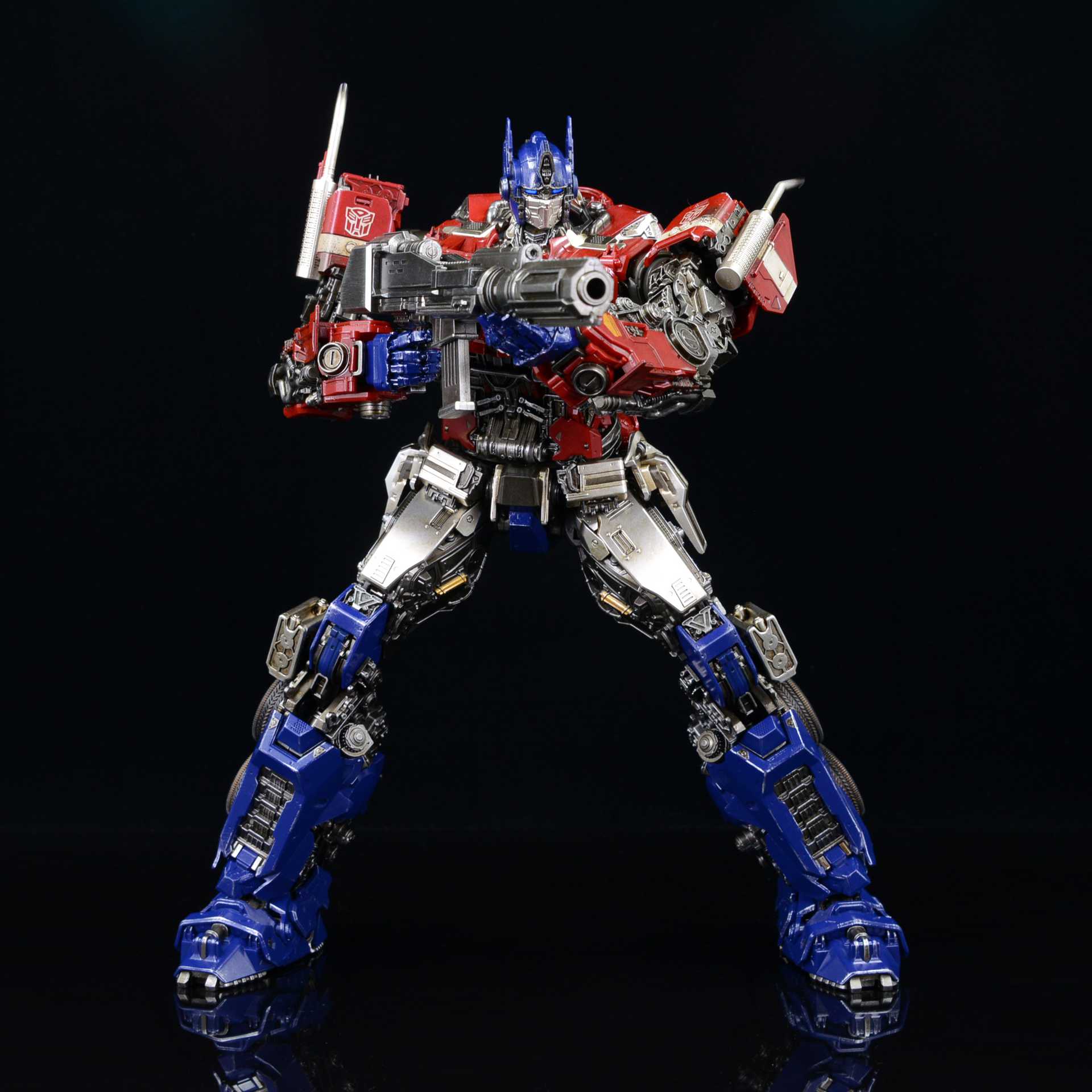 ThreeA Optimus Prime DLX Scale | Figround