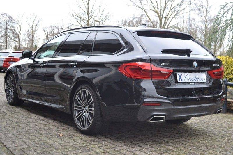 BMW 5 Serie touring 530d xDrive M sportpakket NW 110.000,- afbeelding 4