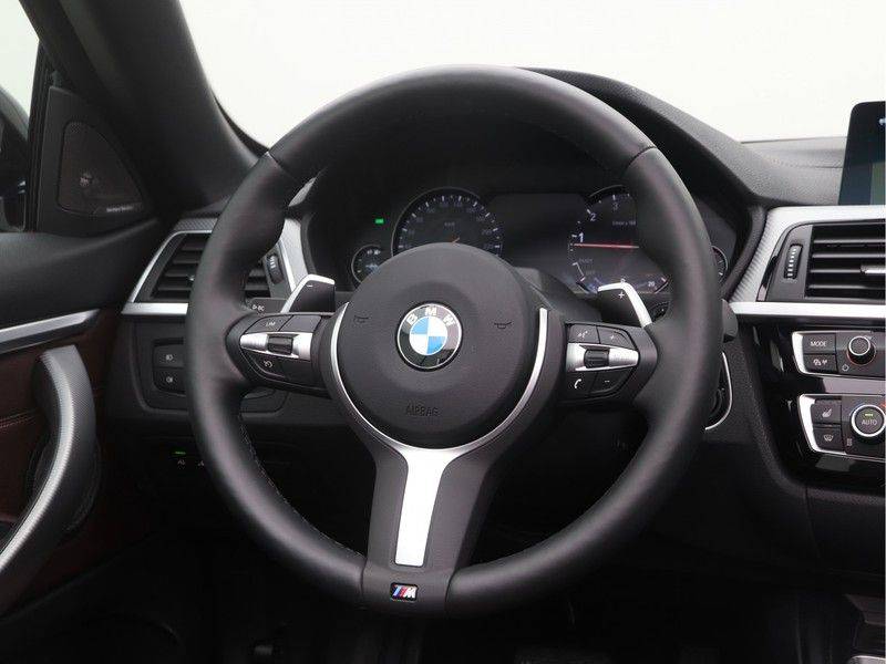 BMW 4 Serie Cabrio 430i High Executive M-Sport Automaat afbeelding 2