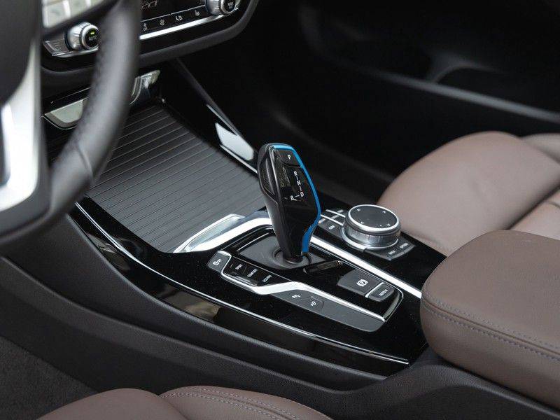 BMW iX3 High Executive - Trekhaak - Direct Beschikbaar! afbeelding 22