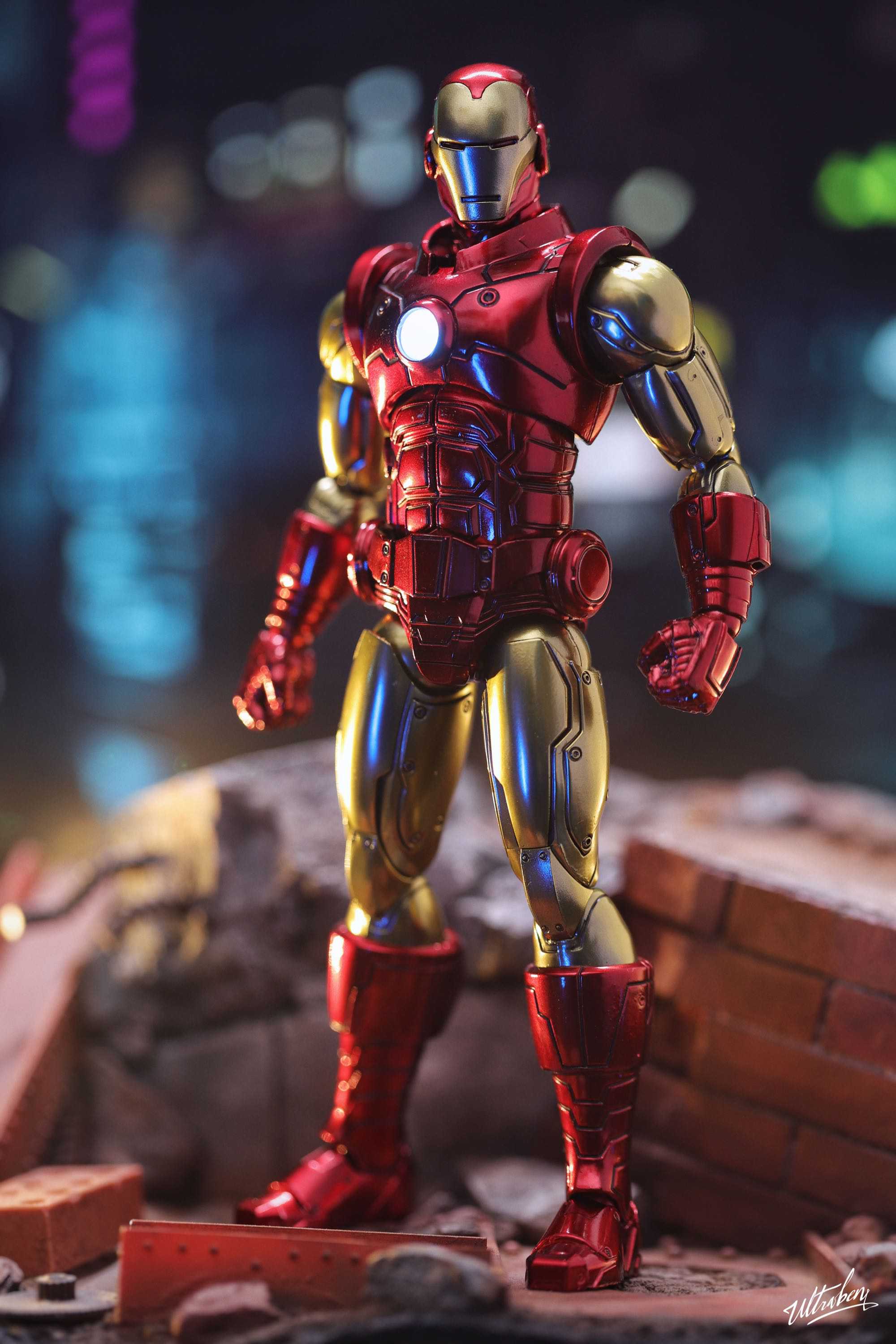 Mezco Iron Man Repaint