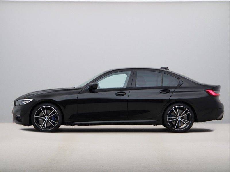 BMW 3 Serie 318i Exe M-Sport Aut. afbeelding 12