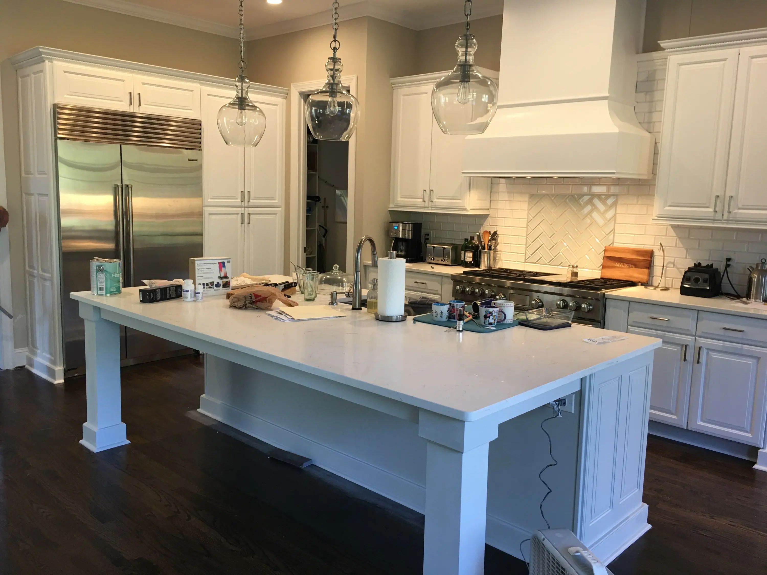 White Kitchen island and table