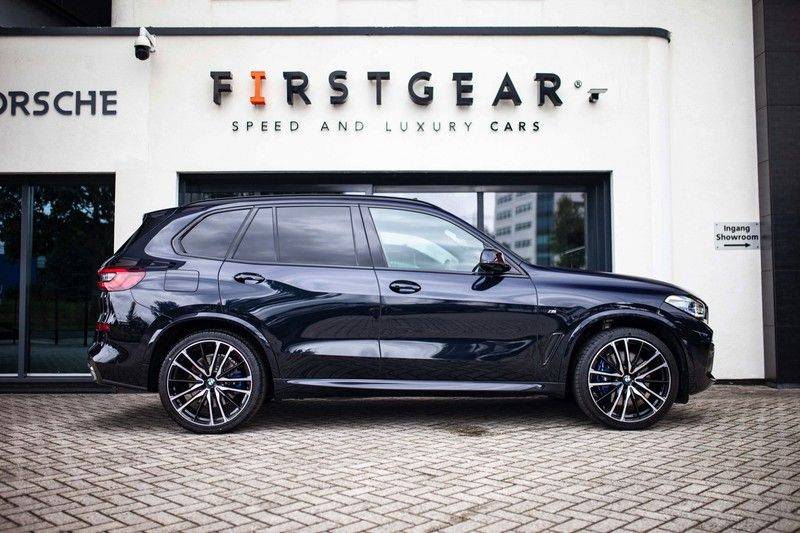 BMW X5 xDrive30d High Executive *M Pakket / Laser / Pano / HUD / Keyless / Trekhaak* afbeelding 3