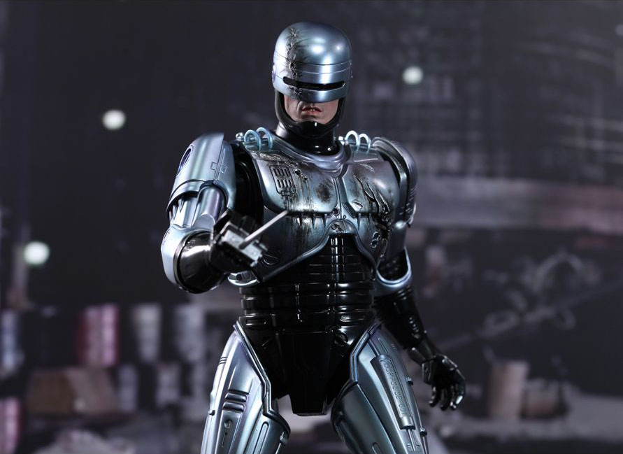 Hot Toys RoboCop MMS202D04 RoboCop 1/6th Scale Collectible Figure