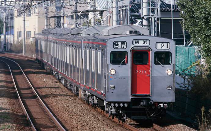 7000系
