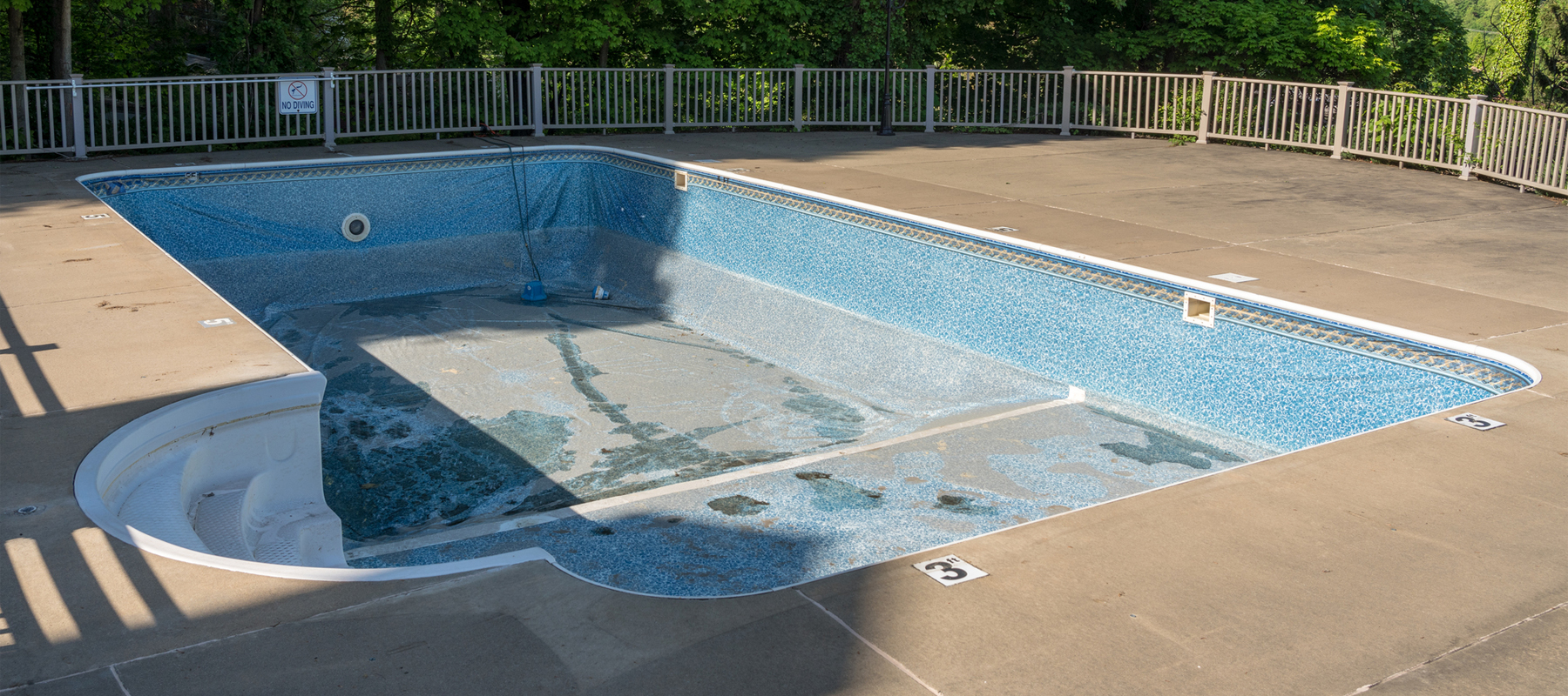 Swimming Pool Vinyl Liner Repair