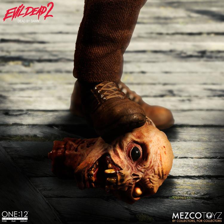 Mezco Toyz Evil Dead 2 One:12 Collective Ash