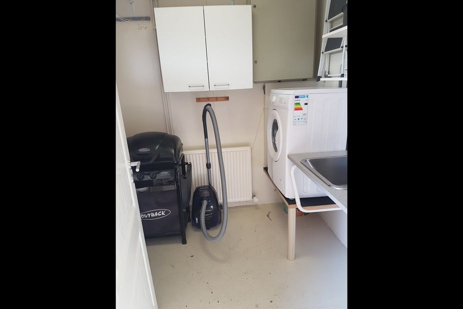 Utility room with washing machines