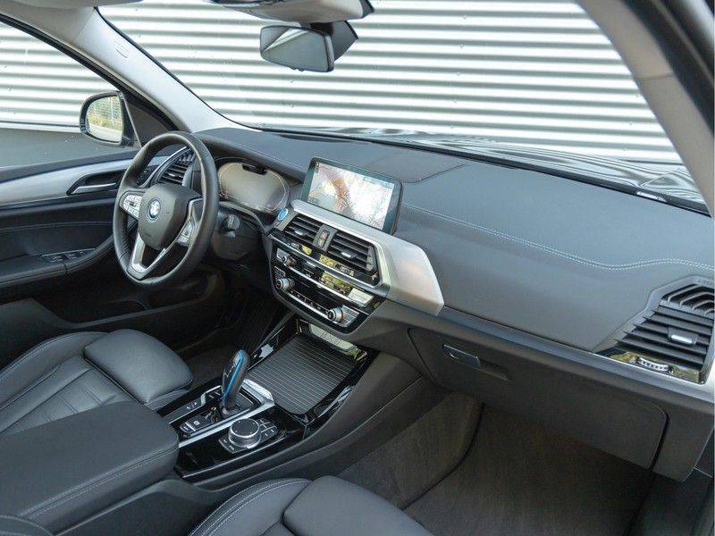 BMW iX3 High Executive - Direct Beschikbaar! afbeelding 14