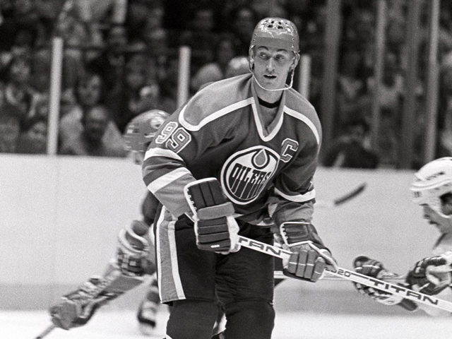 Wayne Gretzky in an Edmonton Oilers 99 sweater