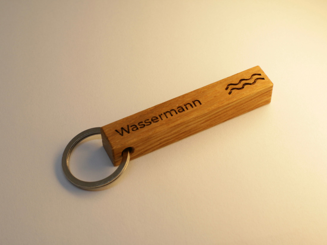 Schlüsselanhänger mit Sternzeichen Wassermann als persönliches Geschenk.