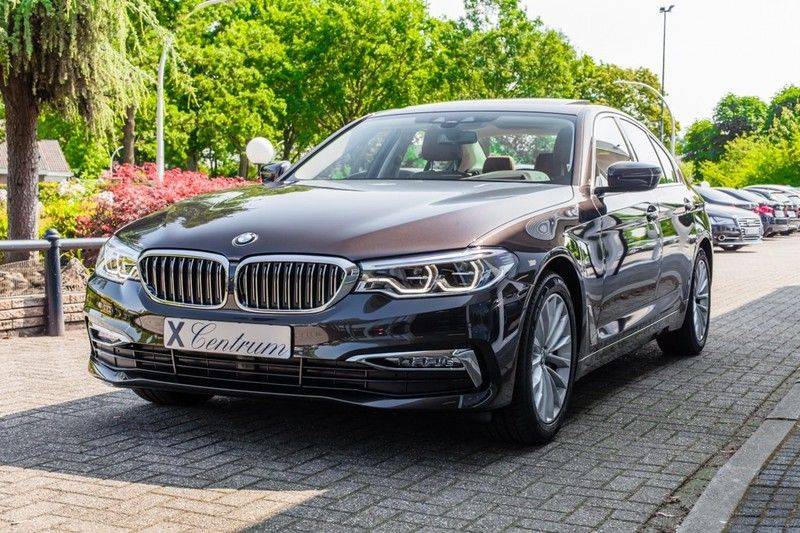 BMW 5 Serie 530d xDrive Luxury Line NW €100.000,- afbeelding 1