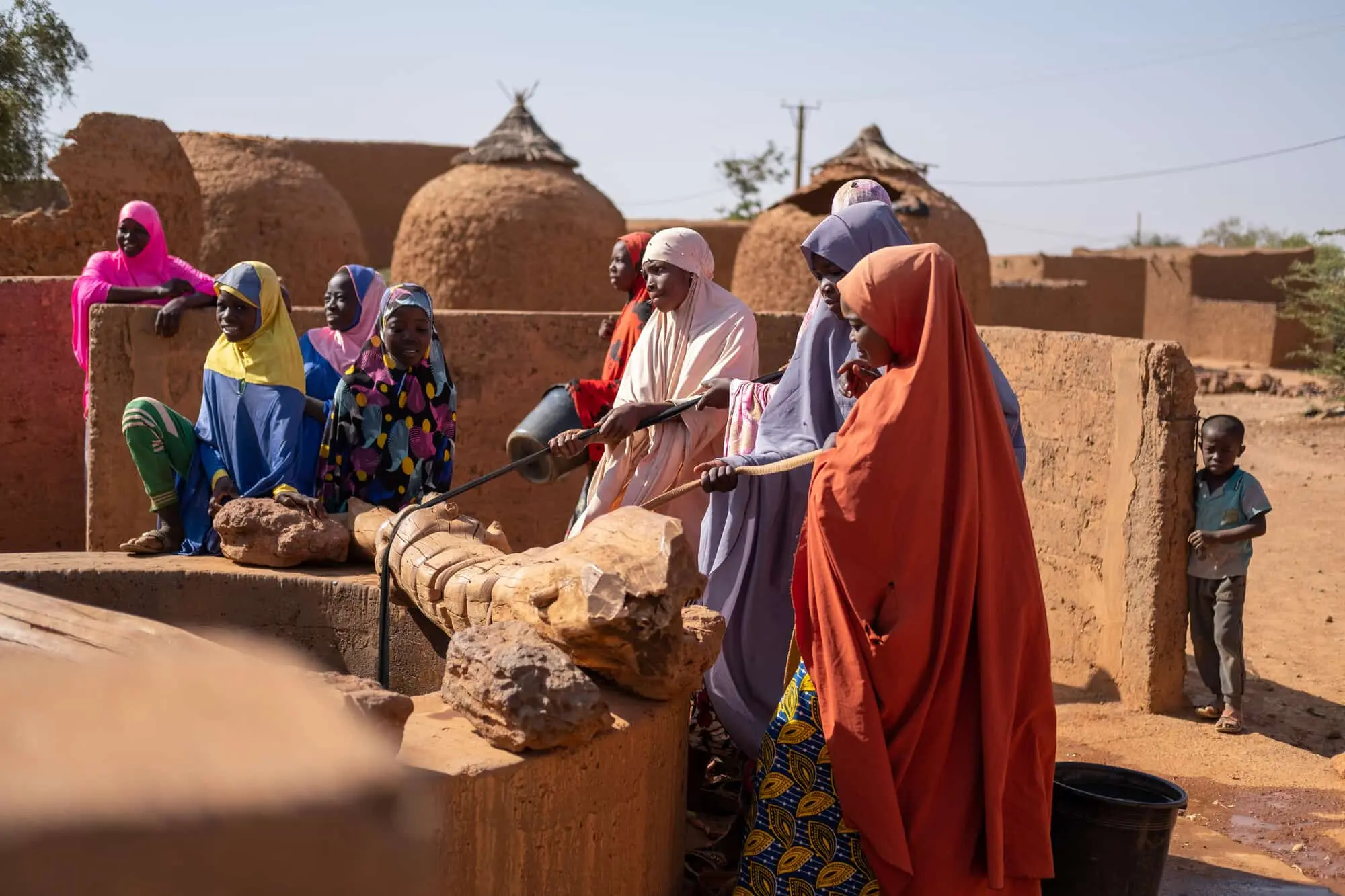 Women at a well in Niger
