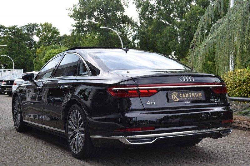 Audi A8 55 TFSI Massage / Head Up / Nachtzicht afbeelding 4