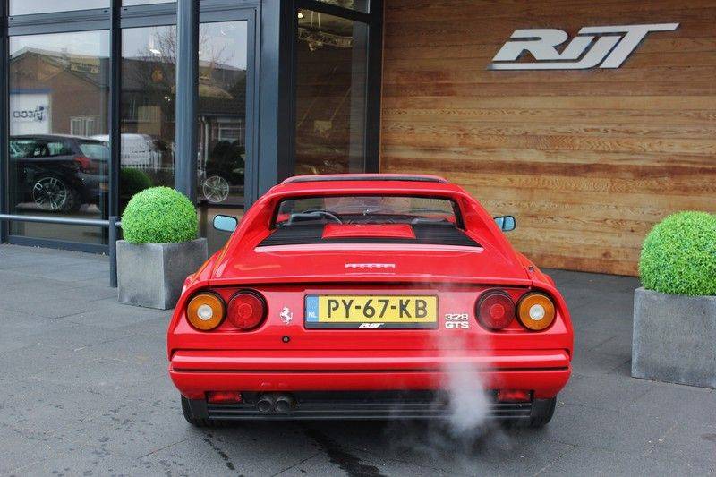 Ferrari 328 GTS Quattrovalvone 3.2 V8 270pk NL Auto afbeelding 5